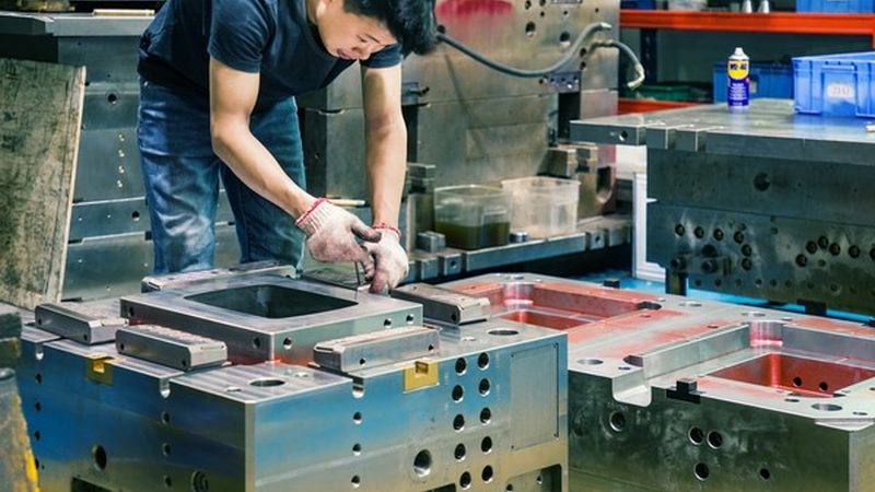 精密冲压模具定制：安装调试的关键步骤与注意事项